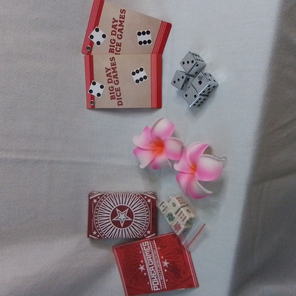 - Set of card/dice games - Picture 2 of 6
